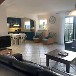 Buitenplaats 6-P Πάρκο διακοπών *